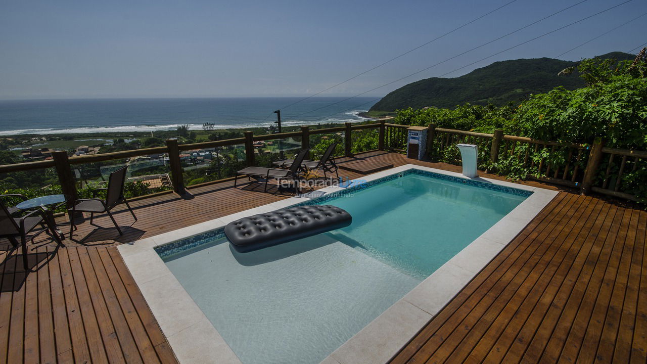 House for vacation rental in Garopaba (Praia do Silveira)