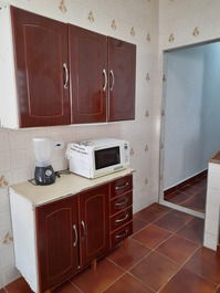 I rent a house in Praia Grande, Vila Caiçara. Come meet.