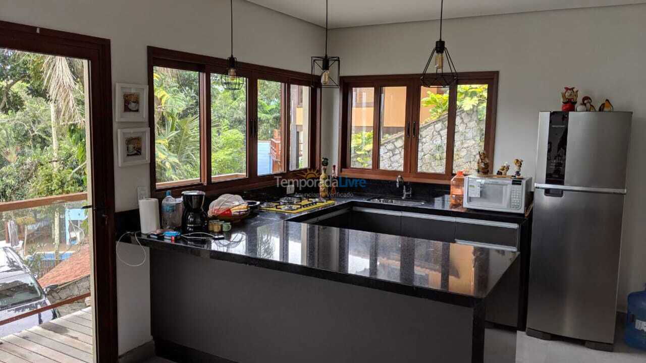 Casa para alquiler de vacaciones em Ilhabela (Siriúba)