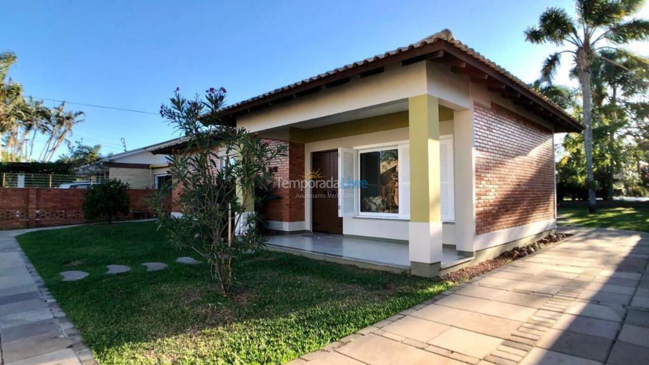 House for vacation rental in Capão da Canoa (Atlantida)