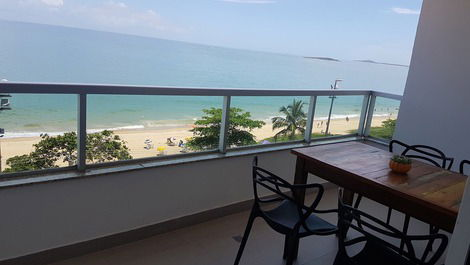 Hermoso apartamento frente al mar de 2 habitaciones, en Praja de Itapuã