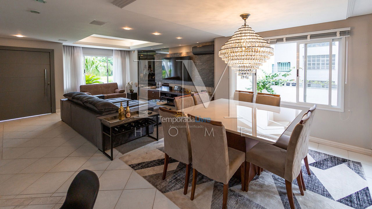 House for vacation rental in Florianopolis (Jurerê Internacional)