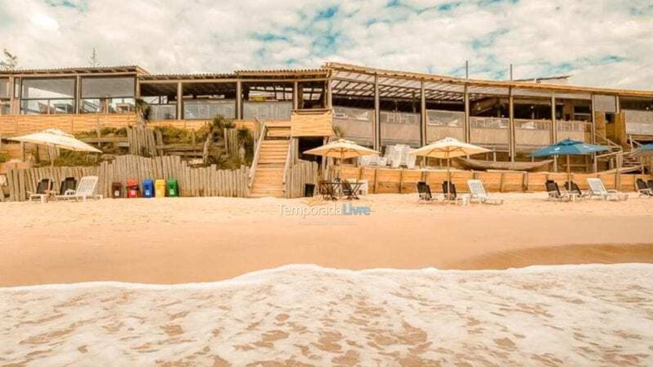 Casa para aluguel de temporada em Imbituba (Praia do Rosa)