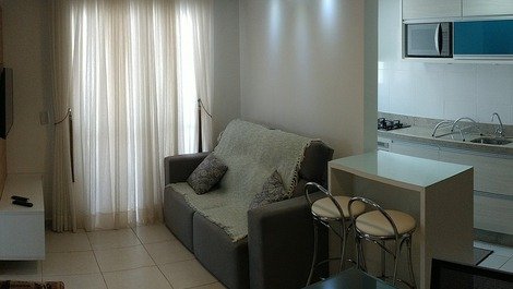 Apartamento com piscina- 2 Quartos- 900m da praia Florianópolis- SC