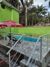 Casa com piscina na praia de Boiçucanga