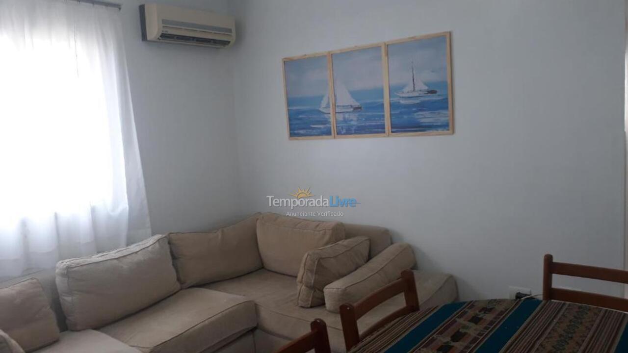 Apartment for vacation rental in Guarujá (Praia do Tombo)