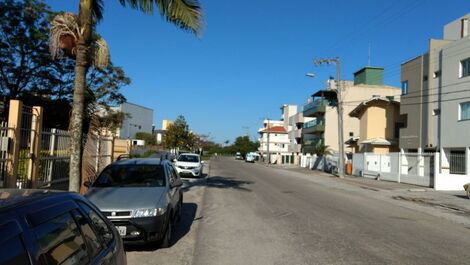 Apto 2 dorm (1 suite) praia dos Ingleses