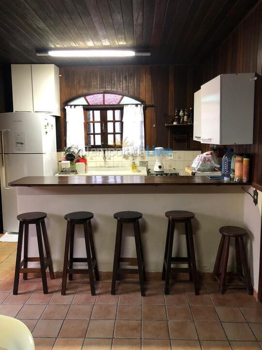 Casa para aluguel de temporada em Bertioga (Vista Linda)