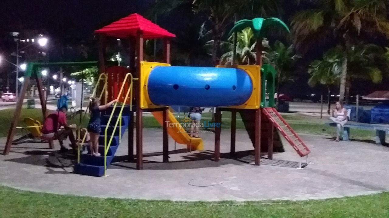 Casa para aluguel de temporada em Bertioga (Vista Linda)