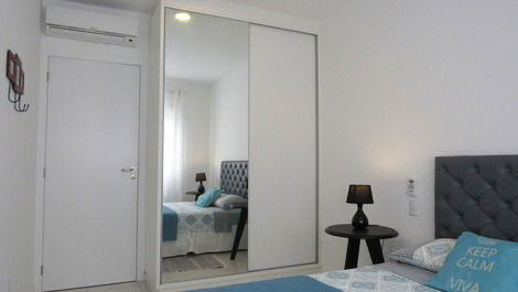 quarto com ar condicionado split