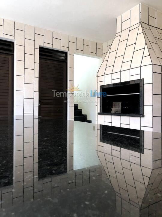 Casa para aluguel de temporada em Penha (Armaçao)