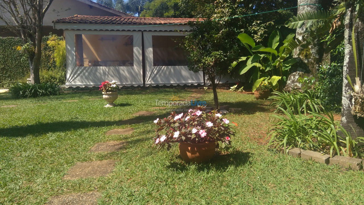 Casa para alquiler de vacaciones em Piracaia (Santos Reis)