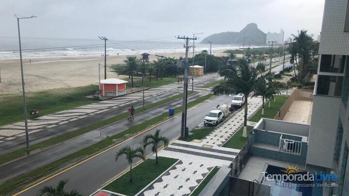 Apartamento Cobertura Duplex para Aluguel em CAIOBA caioba-PR