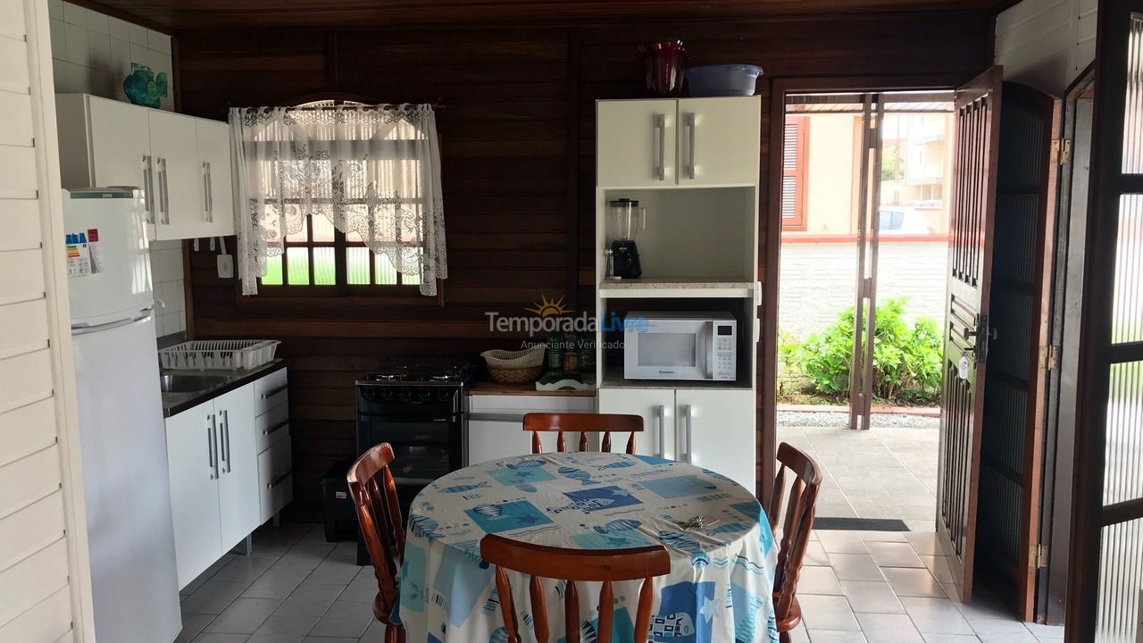 House for vacation rental in São Francisco do Sul (Prainha)