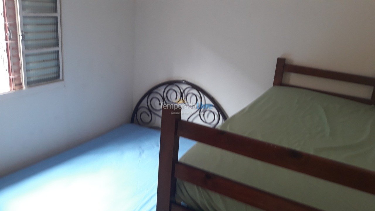 Casa para aluguel de temporada em Mongaguá (Balneário Flórida Mirim)