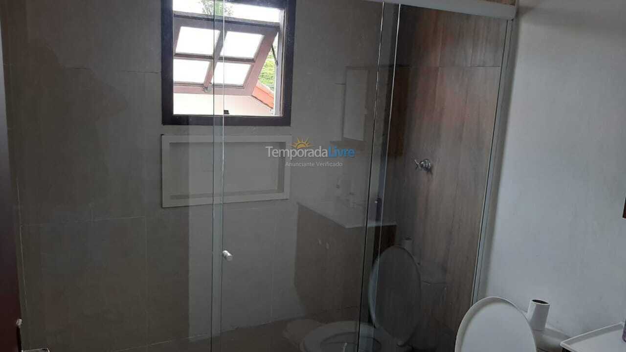 Casa para alquiler de vacaciones em Caraguatatuba (Jardim Britânia)