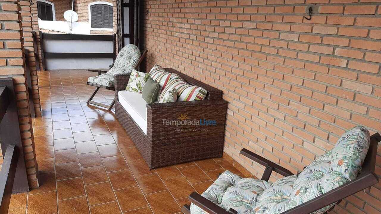 Casa para alquiler de vacaciones em Caraguatatuba (Jardim Britânia)