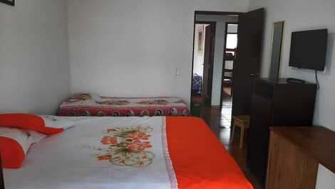 Quarto com cama quem e bicama 