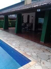 Casa de 5 habitaciones con piscina en cond. Playa Pedra Verde Lázaro Ubatuba