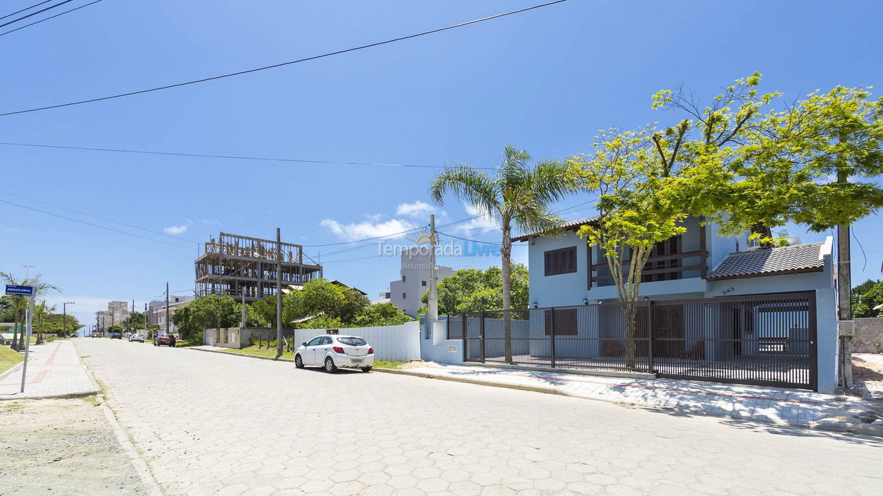 Casa para aluguel de temporada em Bombinhas (Mariscal)