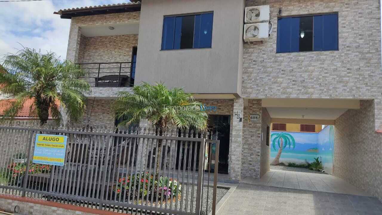 Casa para aluguel de temporada em São Francisco do Sul (Enseada)