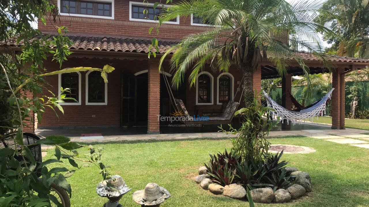 Casa para aluguel de temporada em Ubatuba (Praia de Itamambuca)