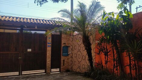 Cottage minutes from Perequê Beach /churas/WIFi250MB/Garg