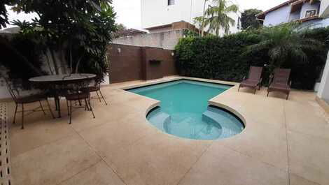 Acogedora casa de lujo con piscina climatizada