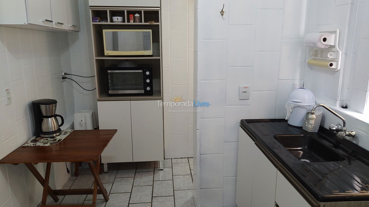 Apartamento para aluguel de temporada em Itapema (Meia Praia)