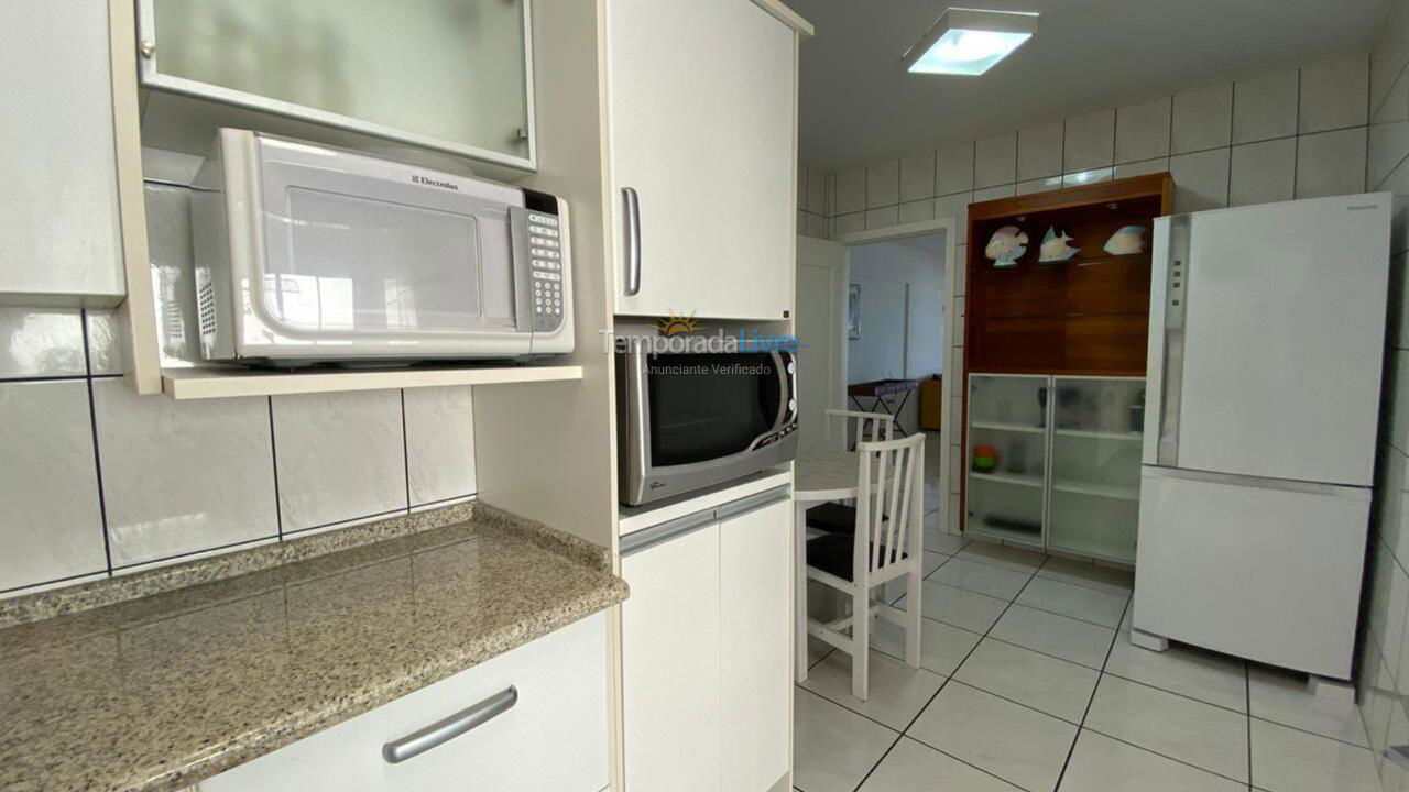 Apartment for vacation rental in Itapema (Meia Praia)