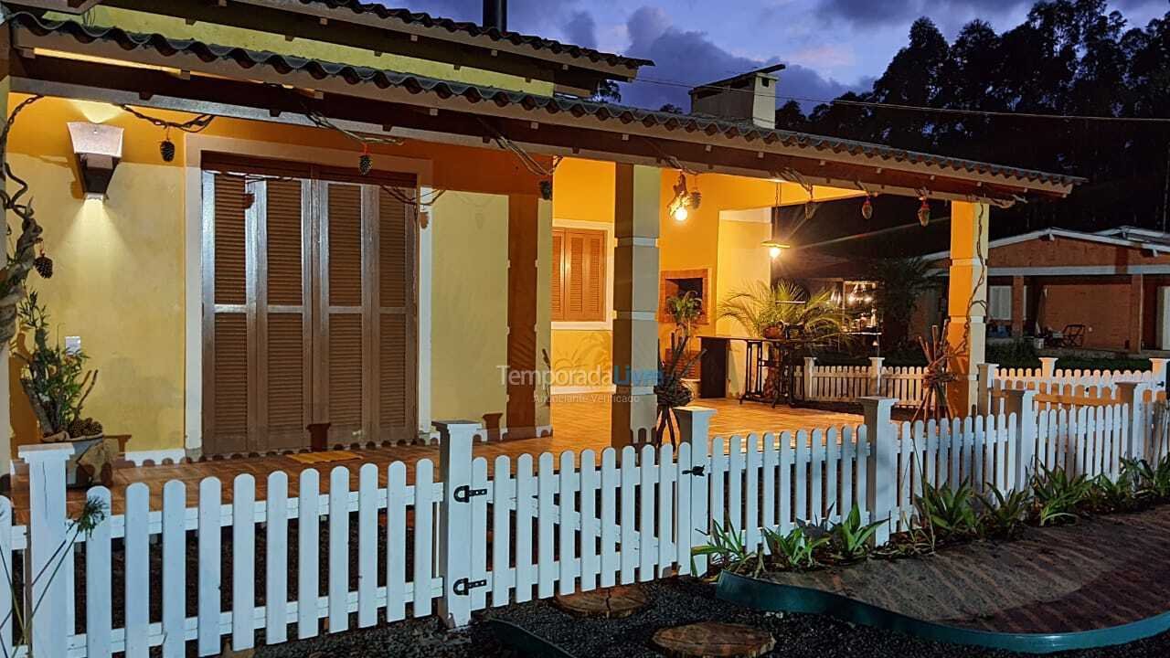 Casa para aluguel de temporada em Maquiné (Solidão)