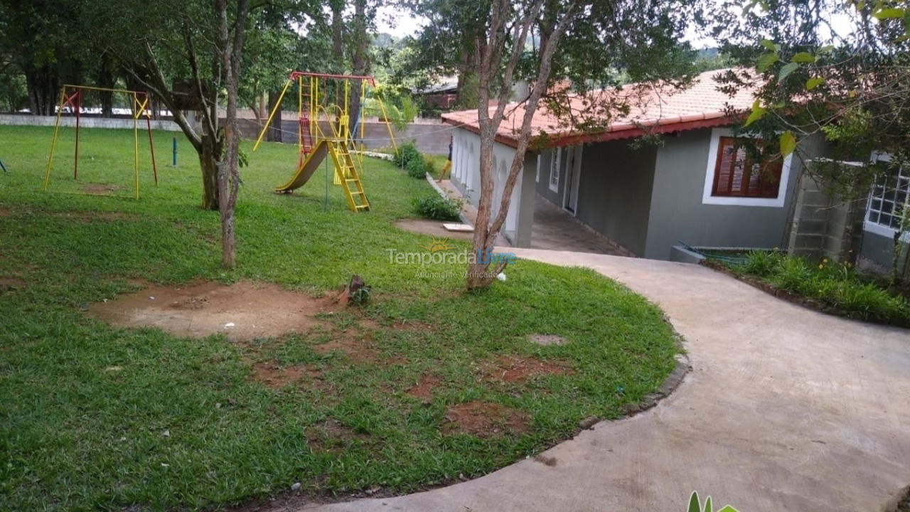 Granja para alquiler de vacaciones em Ibiúna (Bairro da Cachoeira)