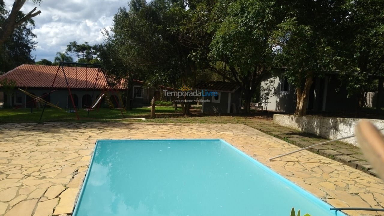 Chácara / sítio para aluguel de temporada em Ibiúna (Bairro da Cachoeira)
