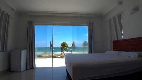 Suíte master com sua varanda e vista maravilhosa! 