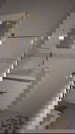 Banheiro completo das suítes.