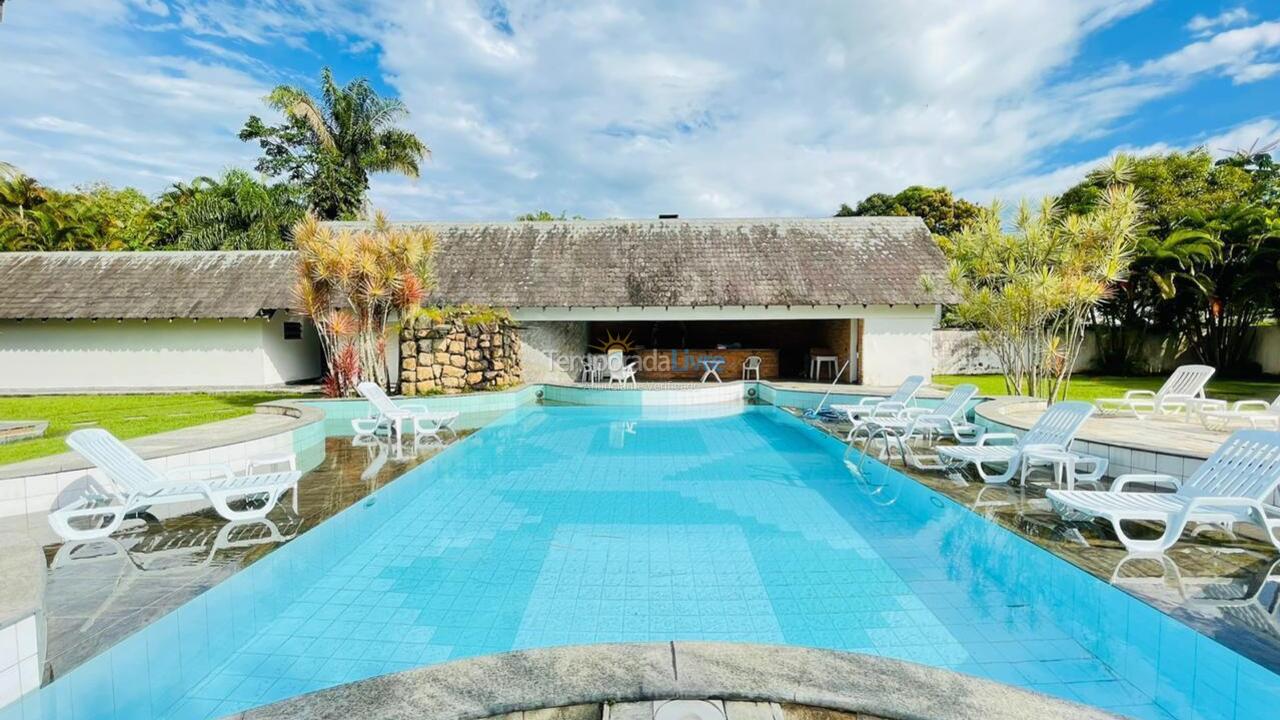 Casa para aluguel de temporada em Guarujá (Jardim Acapulco)