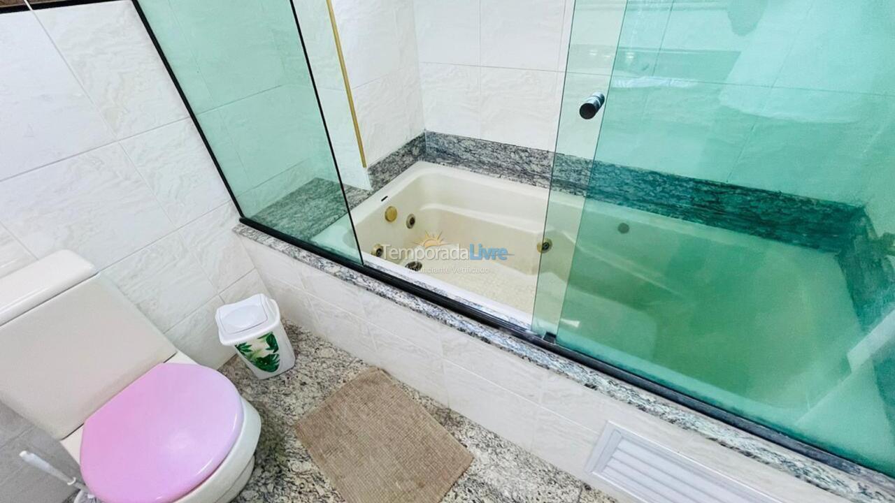 Casa para aluguel de temporada em Guarujá (Jardim Acapulco)