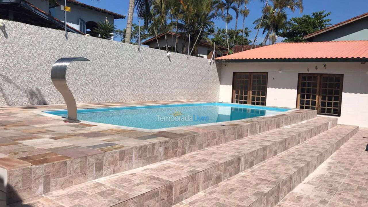 Casa para aluguel de temporada em Guarujá (Praia do Pernambuco)