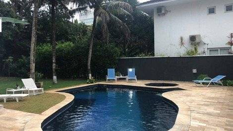 Hermosa casa en Riviera De Sao Lourenco a 150 metros de la playa 5 suites