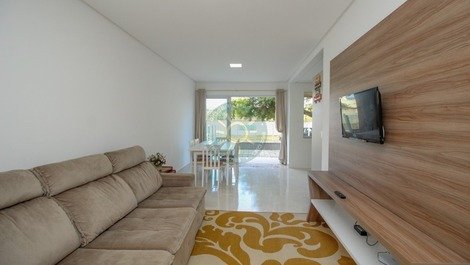 Fit 3 bedrooms on the corner of Praia Grande in Residential with Pool
