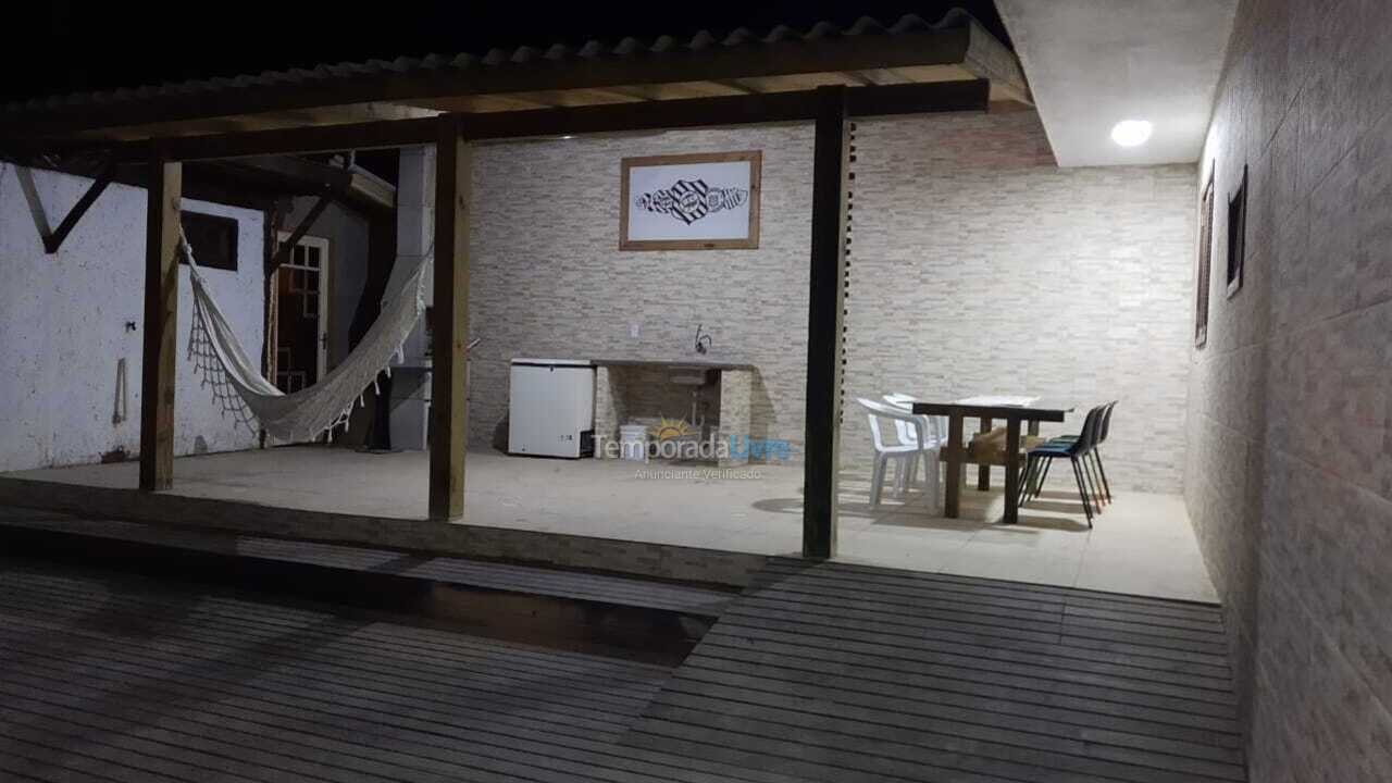 Casa para aluguel de temporada em Imbituba (Praia do Porto)