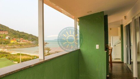 Apartamento com linda vista para a Praia de Quatro Ilhas - Bombinhas