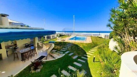 SEA FRONT TRIPLEX IN BOMBS WITH 4 BEDROOMS AND SWIMMING POOL
