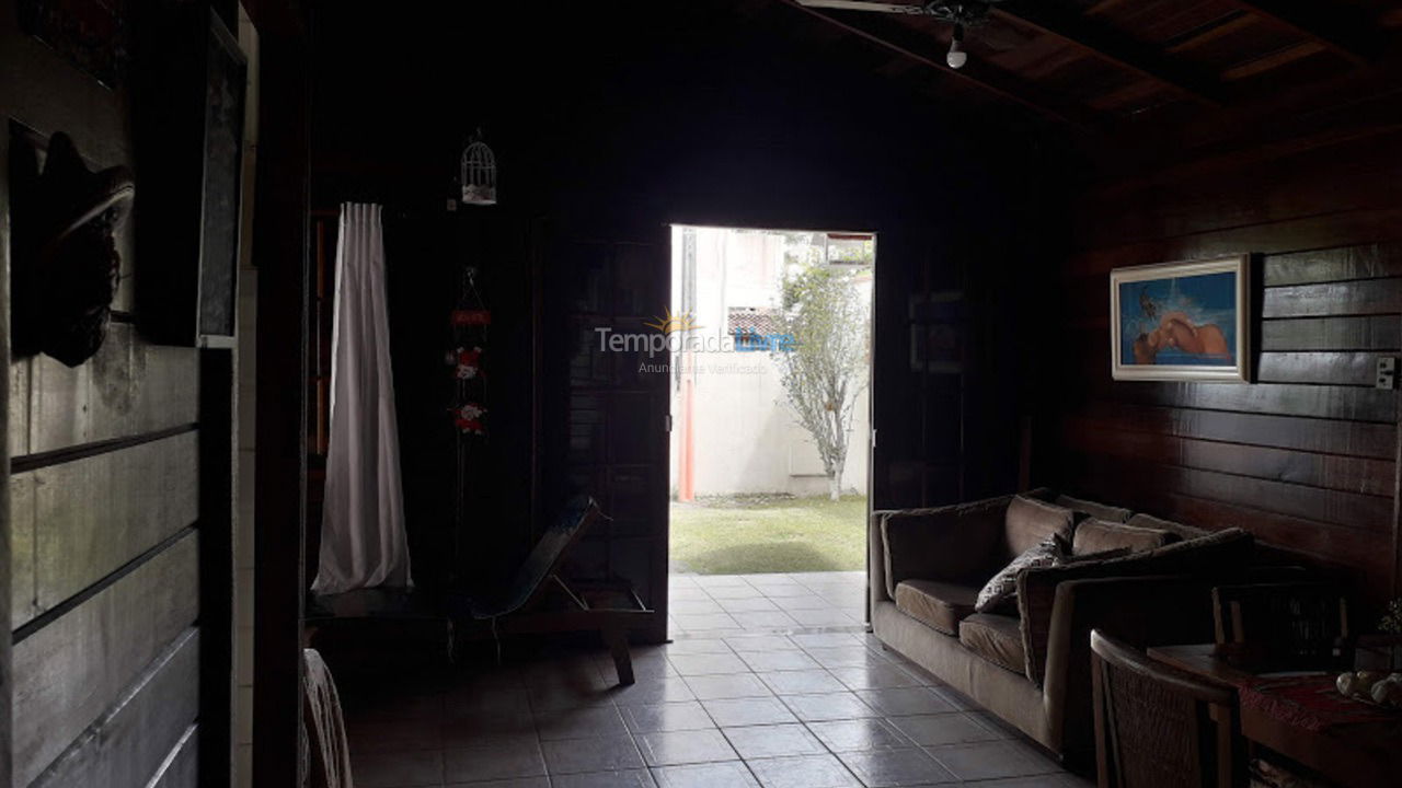 Casa para aluguel de temporada em Florianópolis (Cachoeira do Bom Jesus)