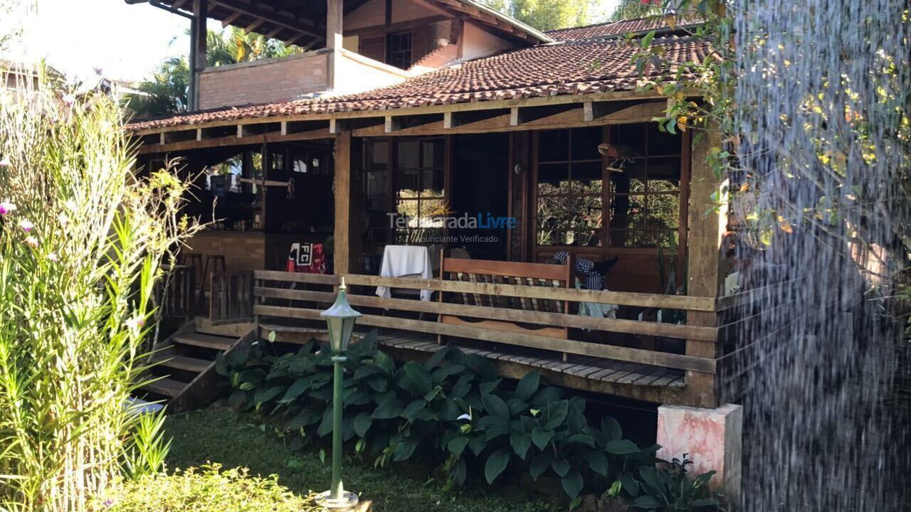 Casa para alquiler de vacaciones em São Sebastião (Camburi)