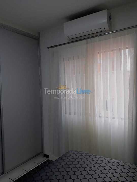Apartamento para aluguel de temporada em Itapema (Meia Praia)