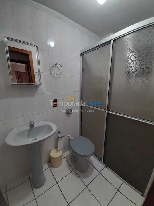 Apartamento para aluguel de temporada em Itapema (Meia Praia)