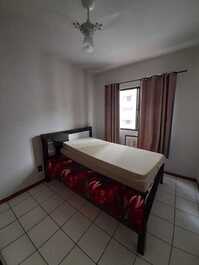 APARTAMENTO 1 DORMITORIO EM MEIA PRAIA