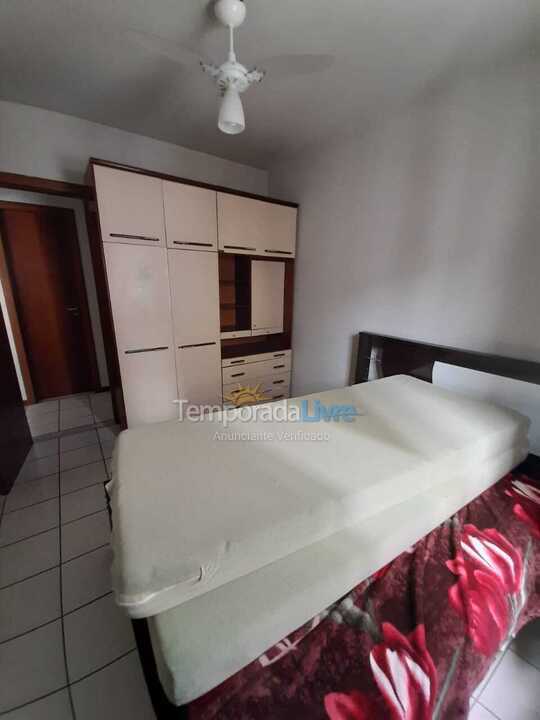 Apartamento para aluguel de temporada em Itapema (Meia Praia)