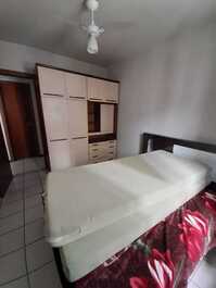 APARTAMENTO 1 DORMITORIO EM MEIA PRAIA